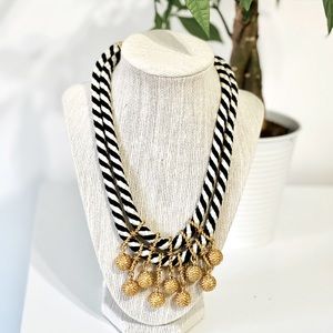 Stella & Dot Kalani statement necklace